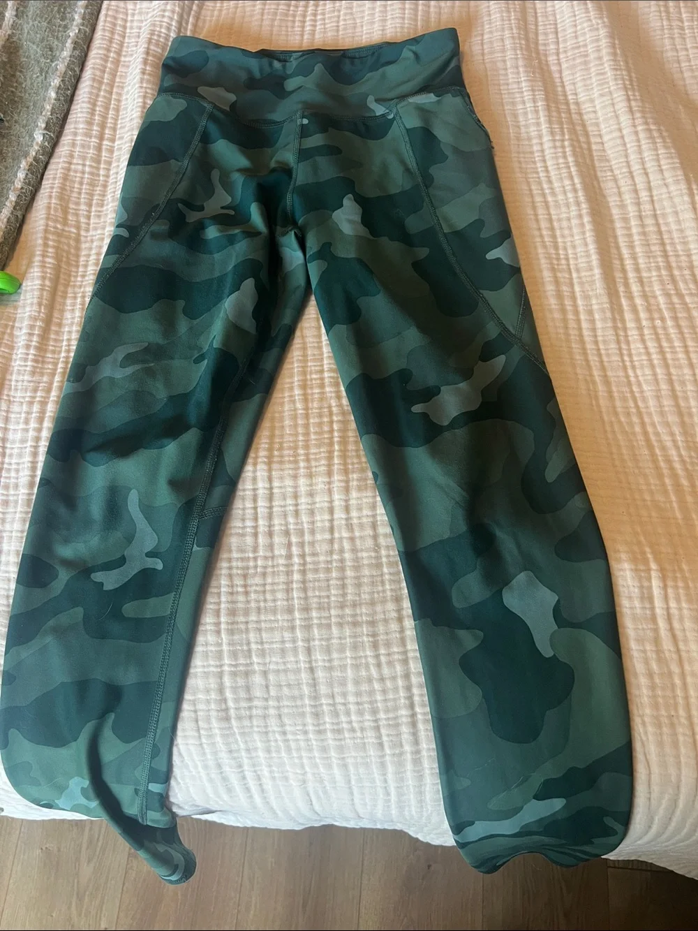 Old Navy Girls' Green Camo Active Leggings
